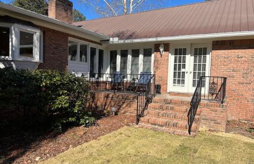 Roomy Retreat - Photo 26