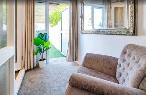 Beautiful 3bed house 7 min to Hyde Park - Photo 14