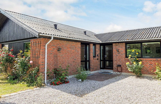6 Person Holiday Home in Rodvig Stevns - Foto 1
