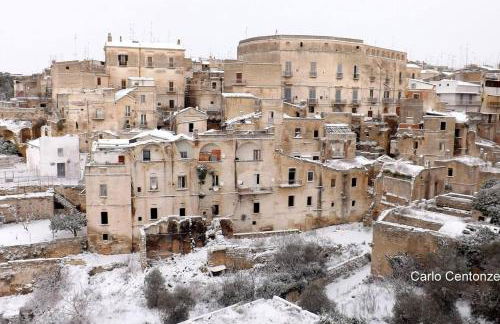 Da noi. Nella città dell'acqua e della pietra. - Foto 13