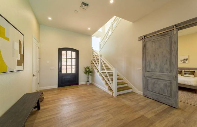 Vanderpump Rules Lake Havasu Luxury Villa w Pool - Photo 28