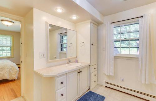 Spacious East Haddam Retreat with Private Pool! - Foto 15