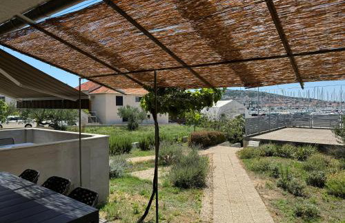 HOUSE IVY - Photo 15