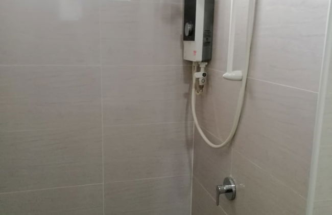 Lawang Suite 1 Bedroom Corner Apartment - Photo 26