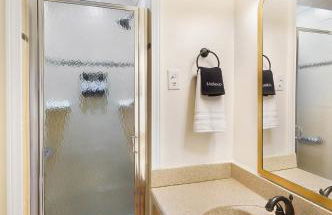 The Sleepy Tiki - game room, tiki lounge, firepit - Foto 55