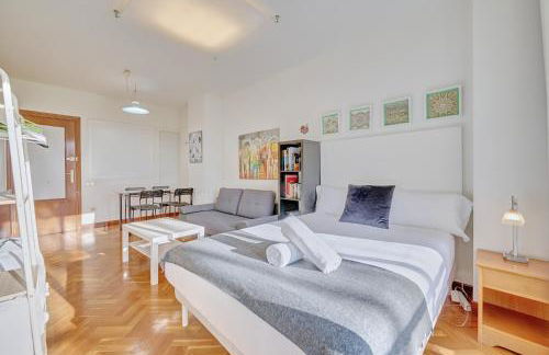 Mirasierra Suites Pamplona - Photo 11