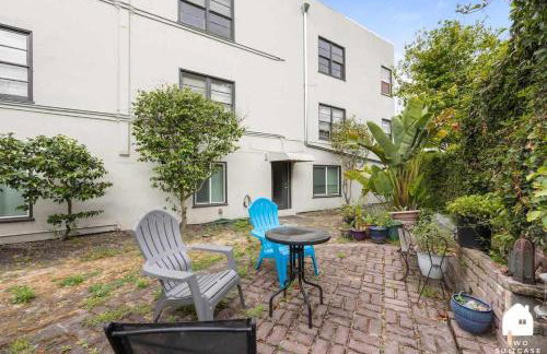 Garden Oasis Cozy Home Near Bart Shop with Parking - Photo 3