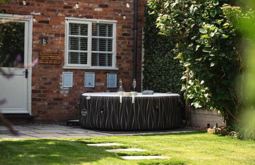 Stylish 2 Bedroom Cottage With Hot Tub And Parking - Foto 23