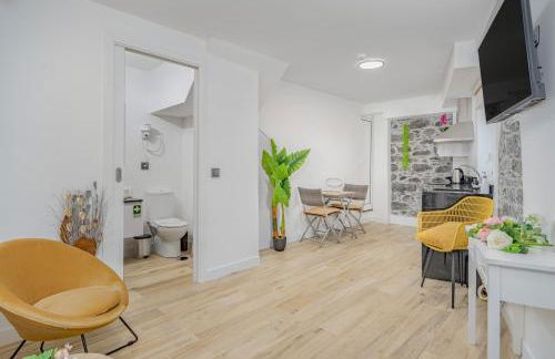 Chalé Henrique - Beachfront apartments at Calheta Beach - Foto 46