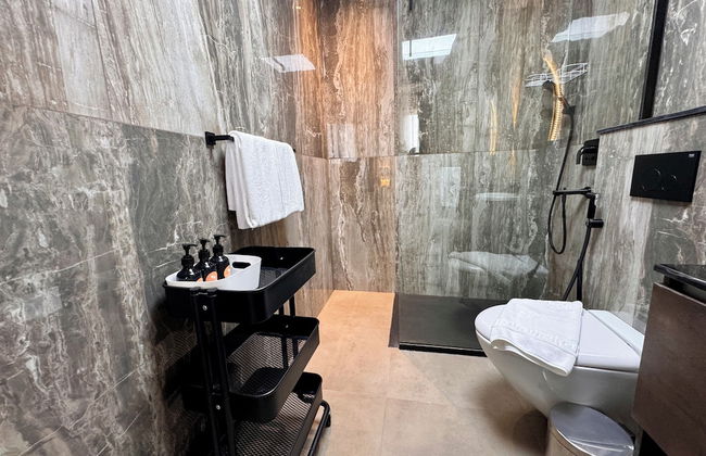 Easygo-upgraded 1bdr Mageye MBR - Photo 21