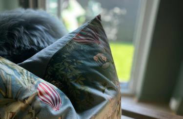 CWTCH COTTAGE Llantrisant 2 bed home - sleeps 4 - Foto 10