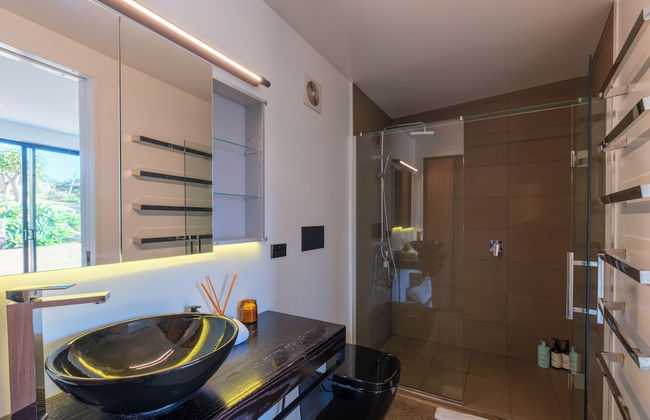 Wharetana Bay Villa with beach walkway - Foto 13