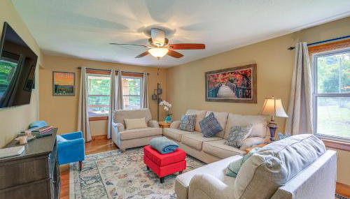 Peaceful Bluff City Retreat with Fire Pit and Grill - Foto 3