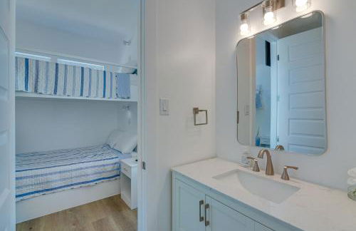 Ocean Views, Steps to Sand! Coastal Galveston Gem - Foto 26