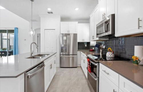 Bright Pool Villa Gated Resort Disney Shuttle Nearby - Foto 12