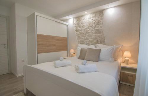 Villa Milena with heated pool and jacuzzi - Photo 61