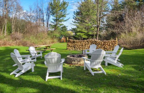 Camp Smores- Modern A-Frame with Pool - Foto 26