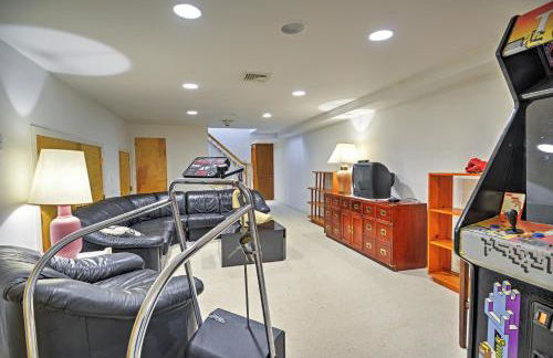 Elegant Riverfront Home with Expansive Views - Foto 22