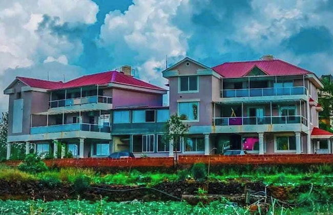 Strawberry Land Resort - Photo 31