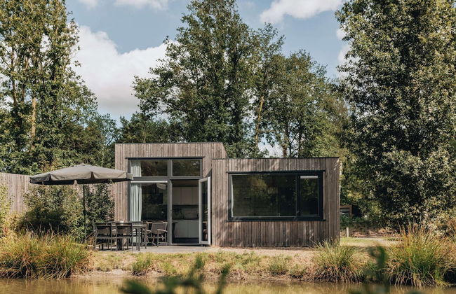 Water Lodge in Schaijk by the Waterside - Photo 1