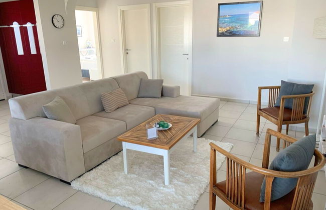 Family-friendly Apartment Just Steps Away From the Sea - Photo 17