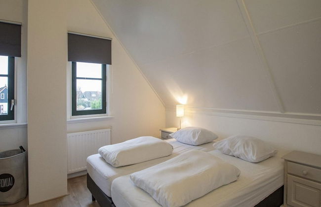 Beautifully Situated Luxury Villa on the Water - Foto 30