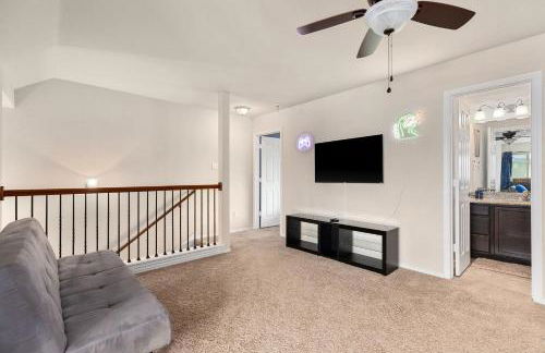 NEW 12 Bd Temple House, up to 14 PPL, Perfect for Families, Contractors, Large Groups, In Home Theatre, Arcade, Billiards - Professionally Managed By Stay Albatross Furnished Rentals - Foto 25