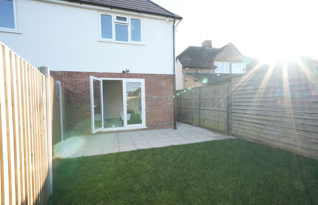 Heathrow Charge and Go - Photo 80