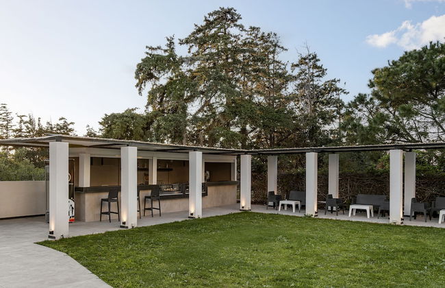 Sunrise Village Hotel - Photo 31