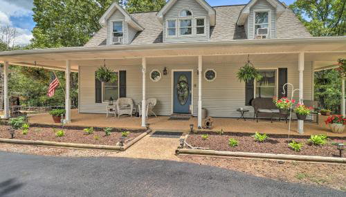 10-Acre Mountain Home Getaway with Fire Pit - Foto 1