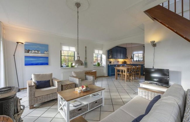 Beautifully Situated Luxury Villa on the Water - Foto 64