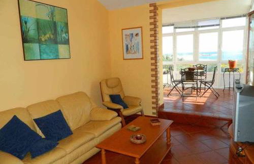 Piso en primera línea de playa en Lariño - Foto 9