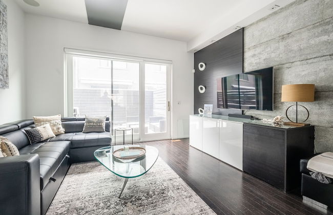 Luxury 4BR Townhouse in Downtown Toronto - Photo 30