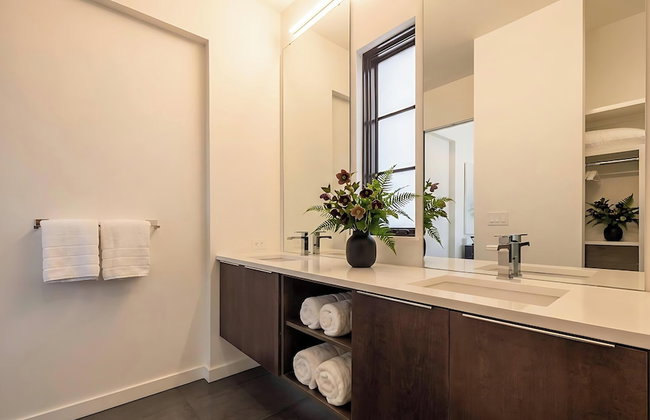 The 121 Hotel - Photo 23