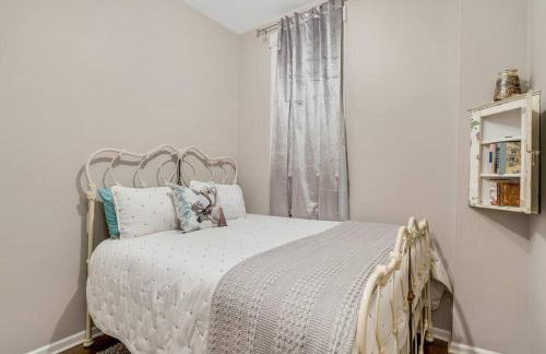 The Village Inn by Dakota Gal Digs - Foto 40