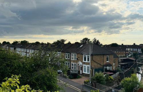 Charming 2 Bedroom Flat with Urban Views - Foto 5