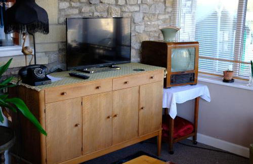 Quirky mid century themed holiday home - Photo 21