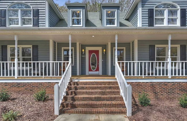 Porch Paradise by Avantstay New Pool, Firepit - Foto 13