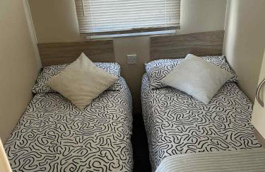 Cozy Holiday Home in Anderby Creek - Photo 10