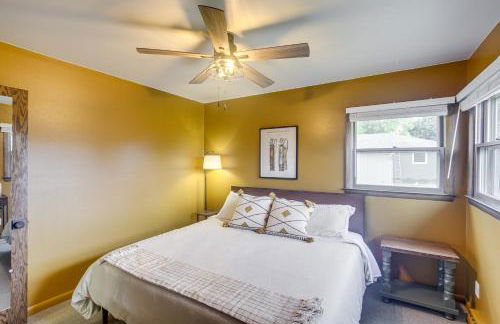 Updated Plymouth Home about 5 Mi to Road America! - Foto 22