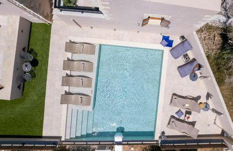 Pavlina Villa , a hidden gem with heated pool and ping pong! - Photo 8