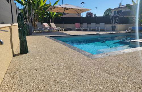 Villa des Oliviers Sublime villa avec piscine chauffée et privée et baby foot - Foto 49