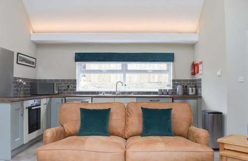 The Cottage At Stainsacre Hall - Photo 14