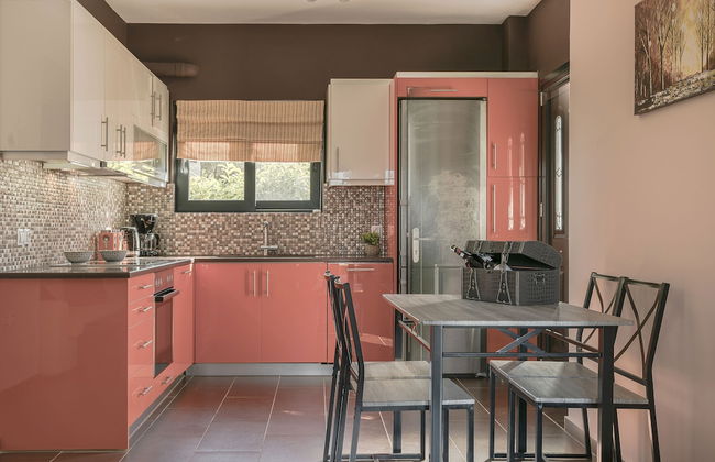 Queen Bee Residence - Photo 20