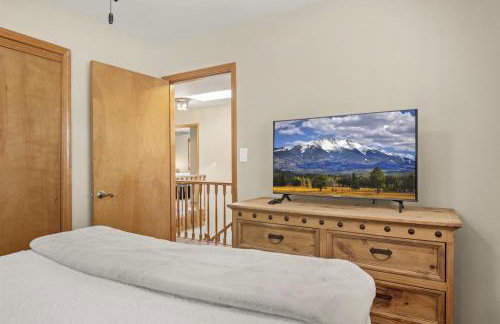 2 Living Rooms Fires Quick Drive Downtown - Foto 30