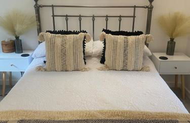 Studio 114 - Photo 1