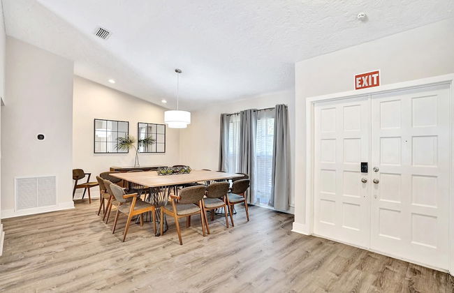 7 Br Home with Pool Gameroom & Soccer - Foto 39