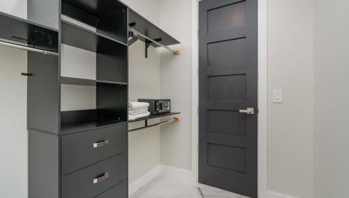 Phillips Apt - Foto 5, wardrobe