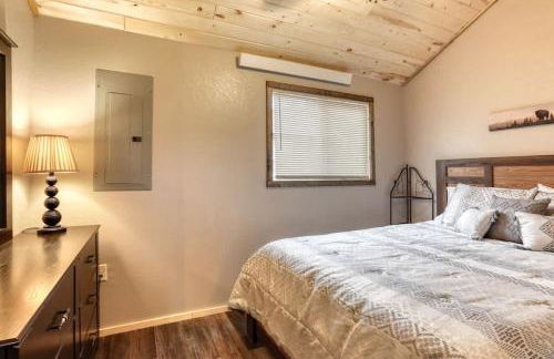 Cozy Creekside Retreat - Foto 8