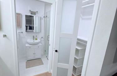 Private 3BR Home - Hot Tub, Yard, Arcade & Parking - Foto 65